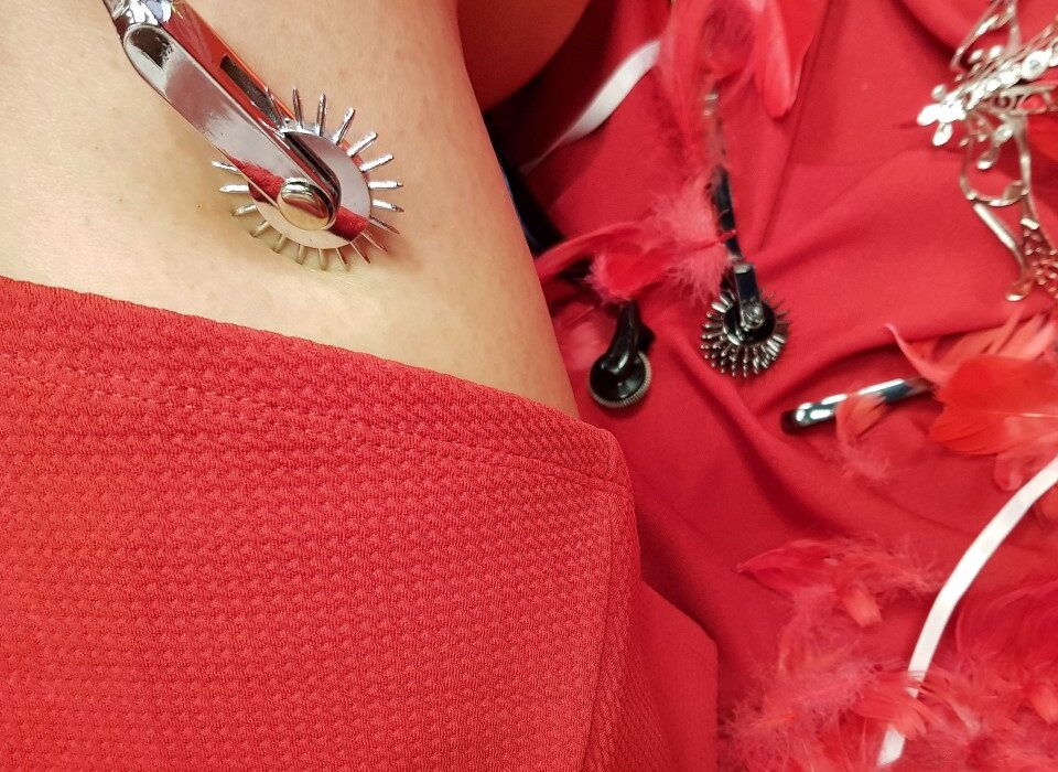 Kółko z kolcami dla przyjemności? Recenzja radełka Kink Spice